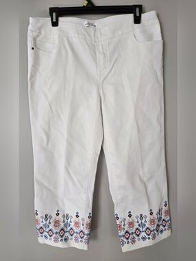 Northern Reflections Embroidered Capris White Jeans Size 10 Stretchy Y2K